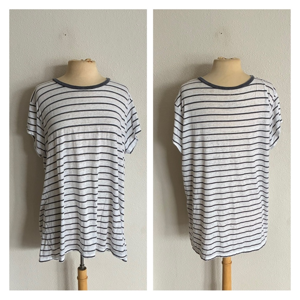 ❤️$5 Torrid striped tee